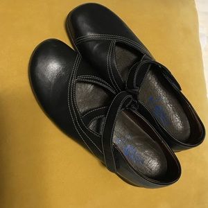 Wolky leather walking shoes size 38